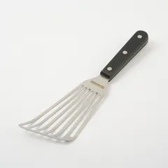 Лопатка кухонная изогнутая перфорированная сталь нерж.,полиоксиметилен ,H=1,L=275,B=75мм металлич.,ч