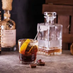 Штоф «Новеченто» с крышкой стекло 0,75л ,H=207,L=85,B=85мм прозр., изображение 3