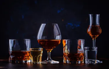 Из каких бокалов пьют коньяк