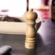 Мельница для перца «Париж Ю Селект» металлический механизм бук ,H=22см св. дерево, Назначение: Перец, Цвет: Светлое дерево, Высота (мм): 220, изображение 7