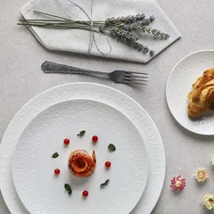 Тарелка «Жасмин» мелкая фарфор D=25см белый, изображение 2