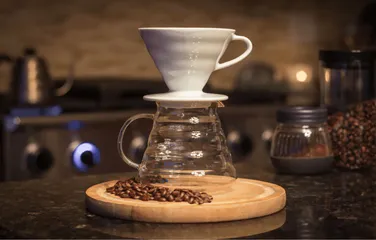 Как заваривать кофе в воронке и что такое метод пуровер