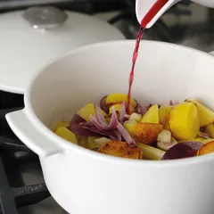 Кастрюля для запекания с крышкой керамика,сталь нерж. 0,5л D=13,6см белый,красный, изображение 2