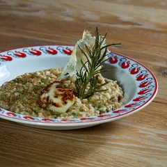 Тарелка глубокая «Мезень» Принц Лебеди фарфор D=225,H=39мм белый,красный, изображение 2