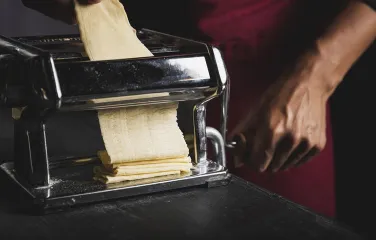 Тестораскаточная машина: как работает и как выбрать